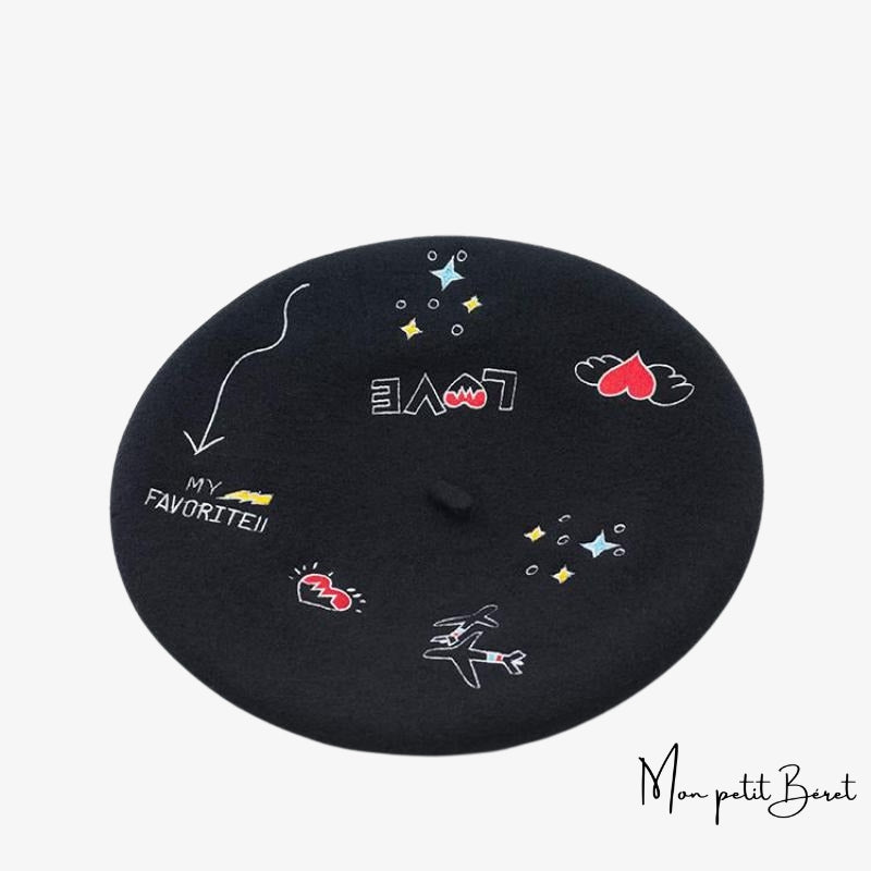 béret pour femme noir brodé avec des motifs de voyage et amour